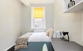 Louise House Hostel